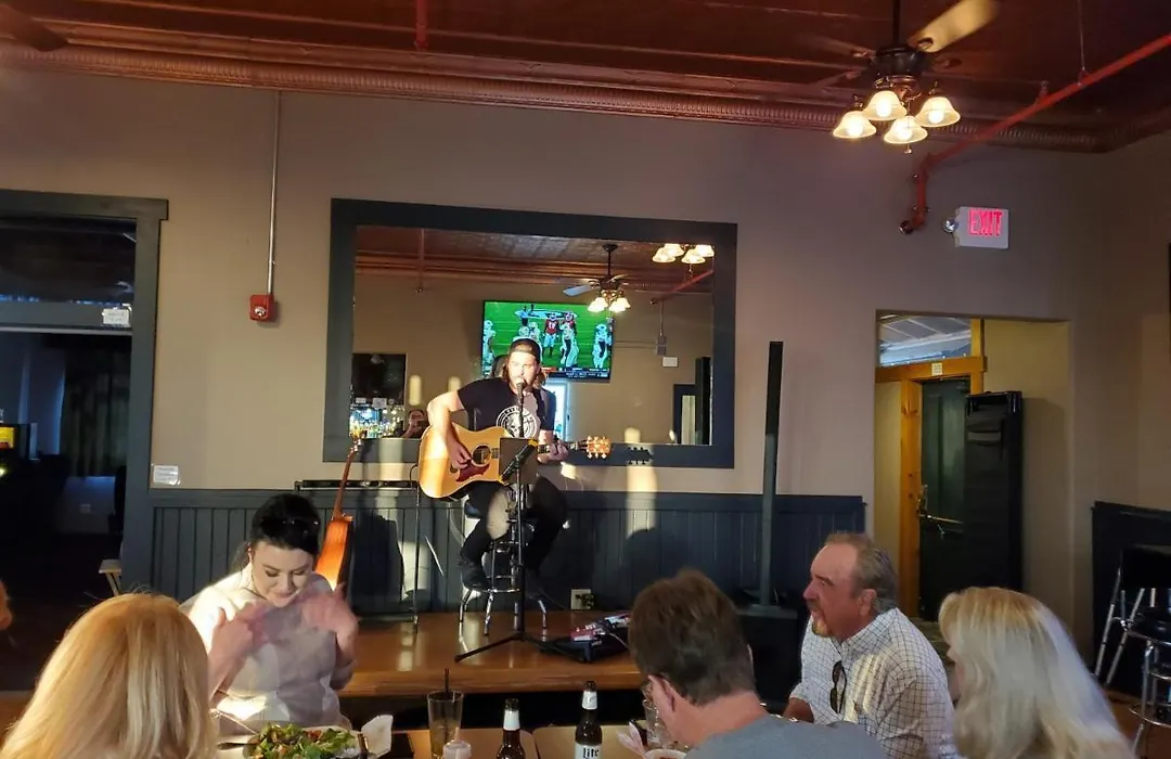 Buffalo Lodge Of Bigfork-1